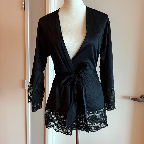 Emilio Pucci Other - Vintage 1970s Emilio Pucci Black Satin Lace Trim Kimono Robe Nightgown Small